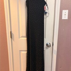 Elegant Black Maxi Dress with Rhinestones